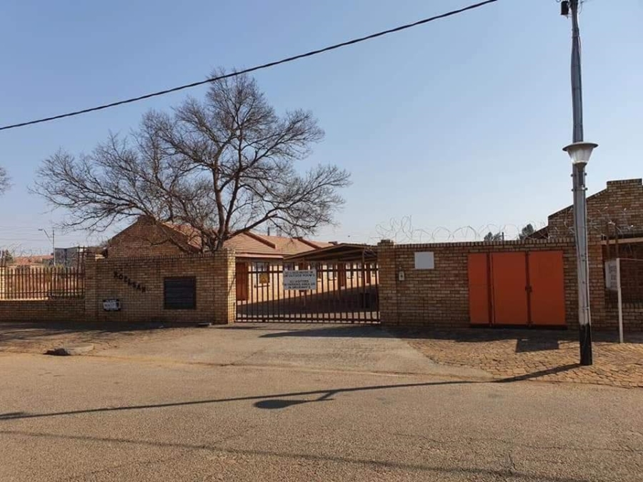 1 Bedroom Property for Sale in Potchefstroom Rural North West